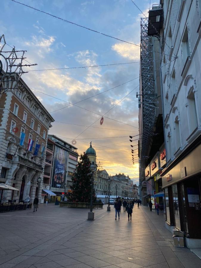 Linden Korzo Apartamento Rijeka Exterior foto