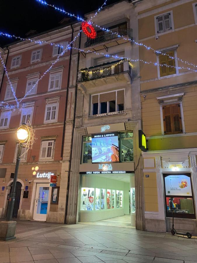 Linden Korzo Apartamento Rijeka Exterior foto